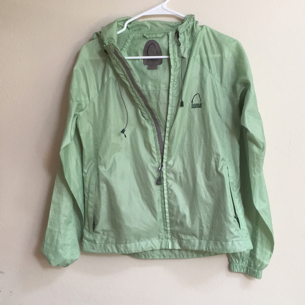 Sierra designs wind breaker